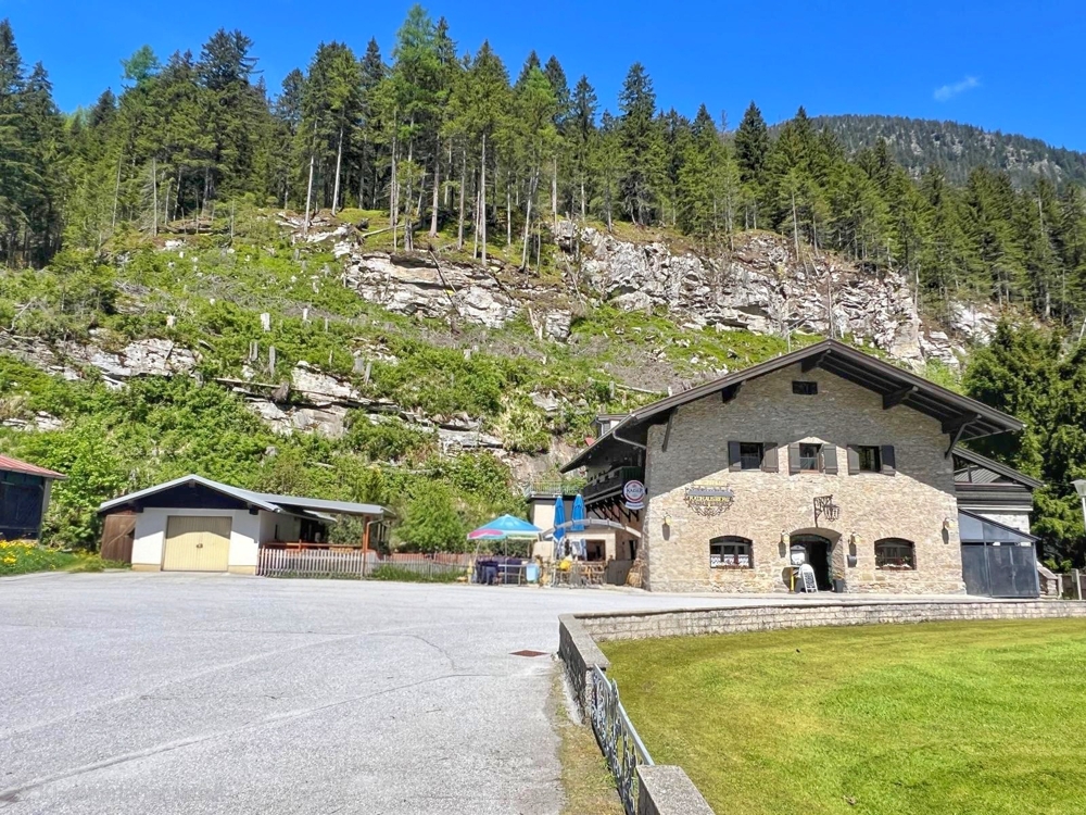 Startbereites Restaurant - 50 Sitzplätze innen / 100 außen